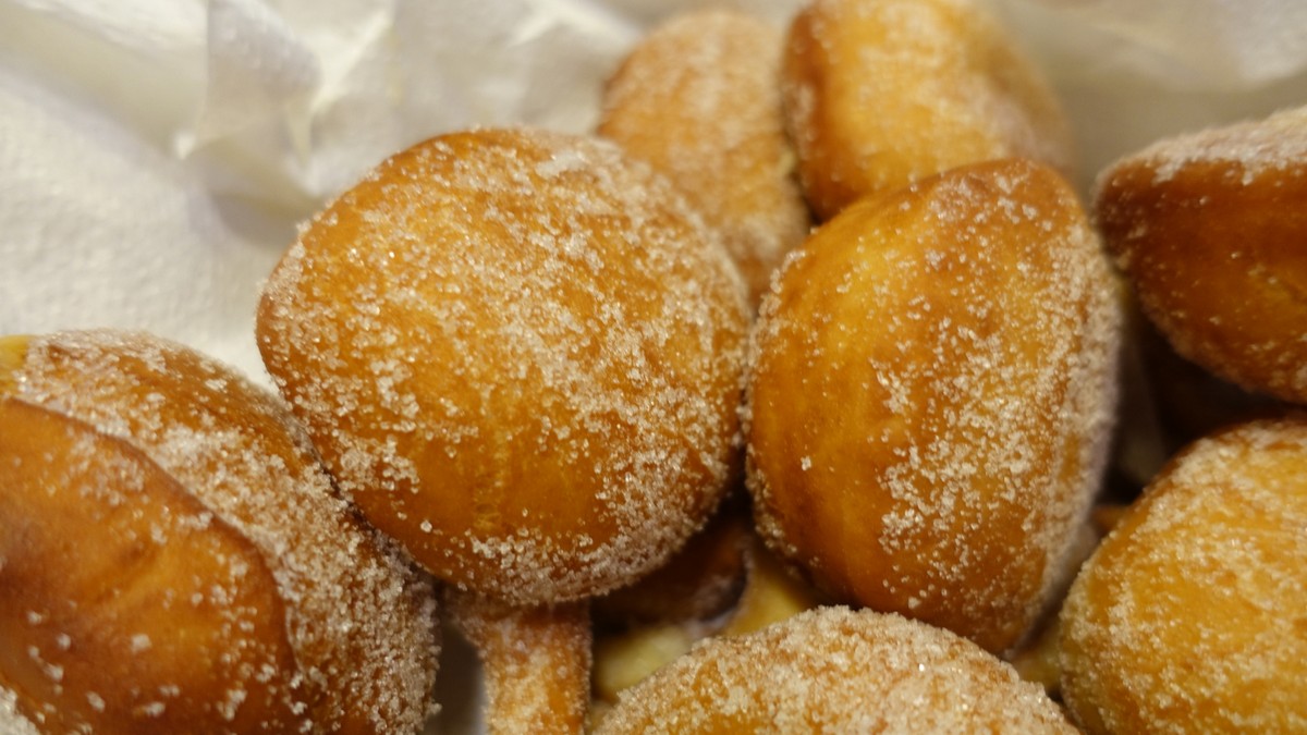 farsangi fánk, szalagos fánk, csöröge, túrófánk, recept