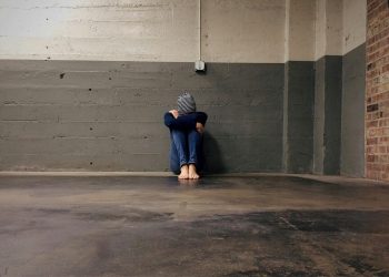 Jelek, amelyek arra utalhatnak, hogy gyermeked depresszióban szenved – cikkajánló: mylemonmagazine.com
