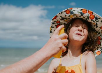 A melanoma kockázatát növeli a gyakori leégés gyerekkorban – cikkajánló: femina.hu