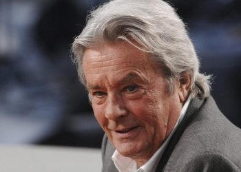 Delon utolsó karácsonya: meglepő fotók fia szemszögéből – cikkajánló: www.kiskegyed.hu