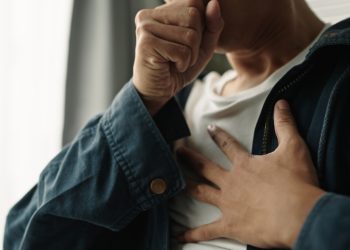 Mellkasi fájdalom okai az életmód tükrében – cikkajánló: femina.hu