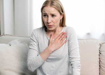 Gyors szívverés és szívroham kapcsolata – cikkajánló: www.noklapja.hu