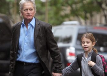 Michael Douglas lánya: Carys 21 évesen is ragyogó szépség – cikkajánló: www.kiskegyed.hu